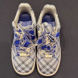 Burberry Men’s Blue and Cream kicks